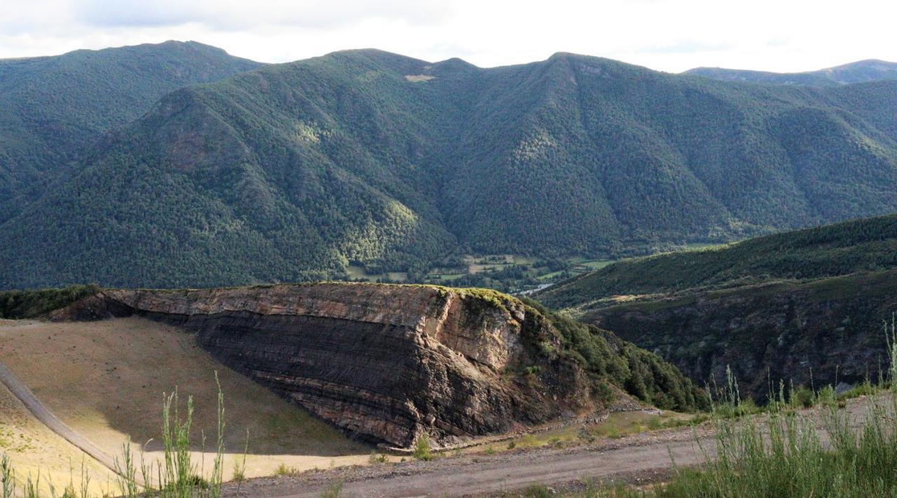 Vut Corea324 Caboalles de Abajo ภายนอก รูปภาพ